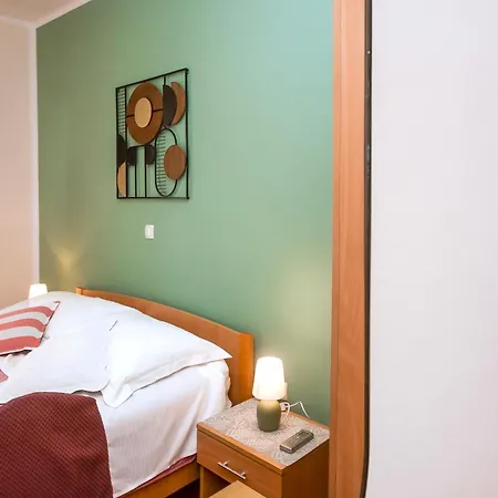 Guest house Guest Slapovi Krke 3*
