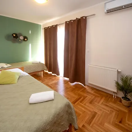 Guest house Guest Slapovi Krke