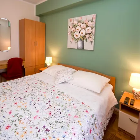 Guest house Guest Slapovi Krke 3*