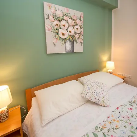 Guest house Guest Slapovi Krke 3*
