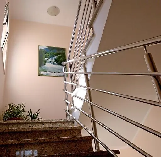 Guest Slapovi Krke ゲストハウス ロゾヴァック